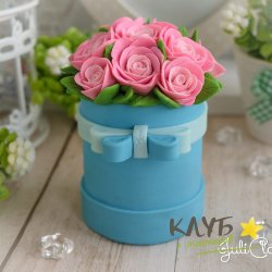 Розы в голубой шляпной коробке, форма из пищевого силикона