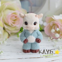 Бычок в костюме зайчика, форма из пищевого силикона