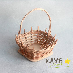 Корзина из лозы с ручкой квадратная